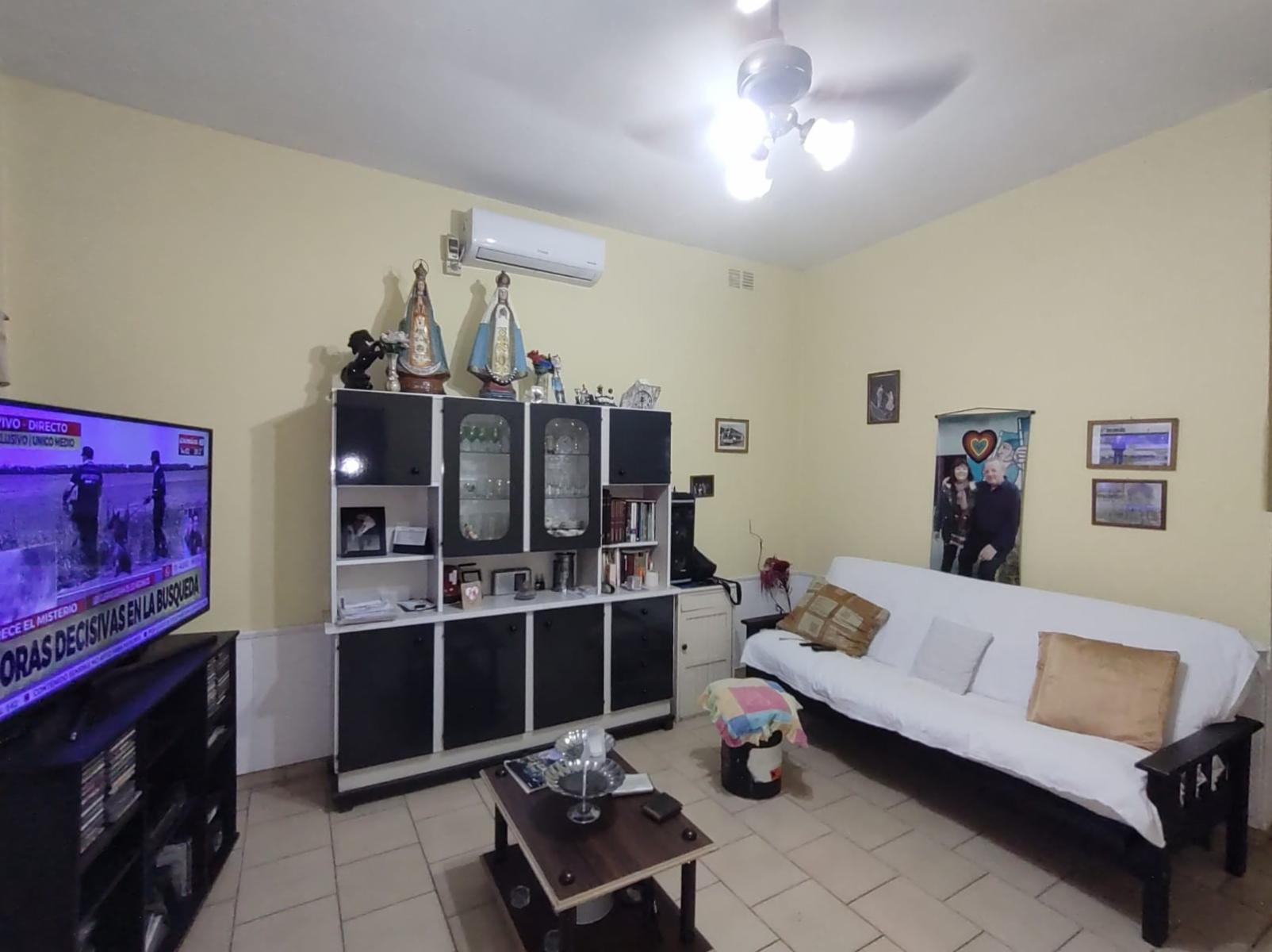 VENTA en BLOCK- CASA 3 AMB + OFICINA +MONOAMBIENTE - PERON al 10.300- P. PODESTA