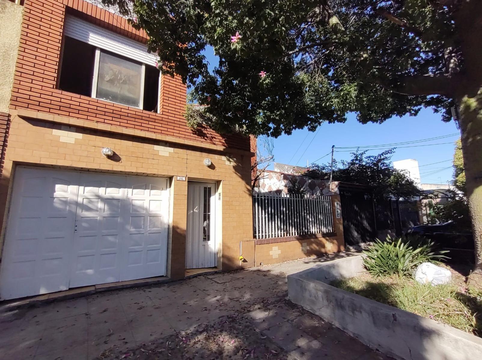 VENTA en BLOCK- CASA 3 AMB + DPTO. 3 AMB- NAÓN AL 4300- BILLINGHURST- SAN MARTÍN