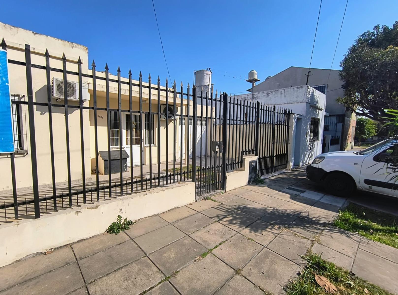 Venta- Casa 3 Amb  C/ Garage- Lavalle Al 3400- Villa Libertad