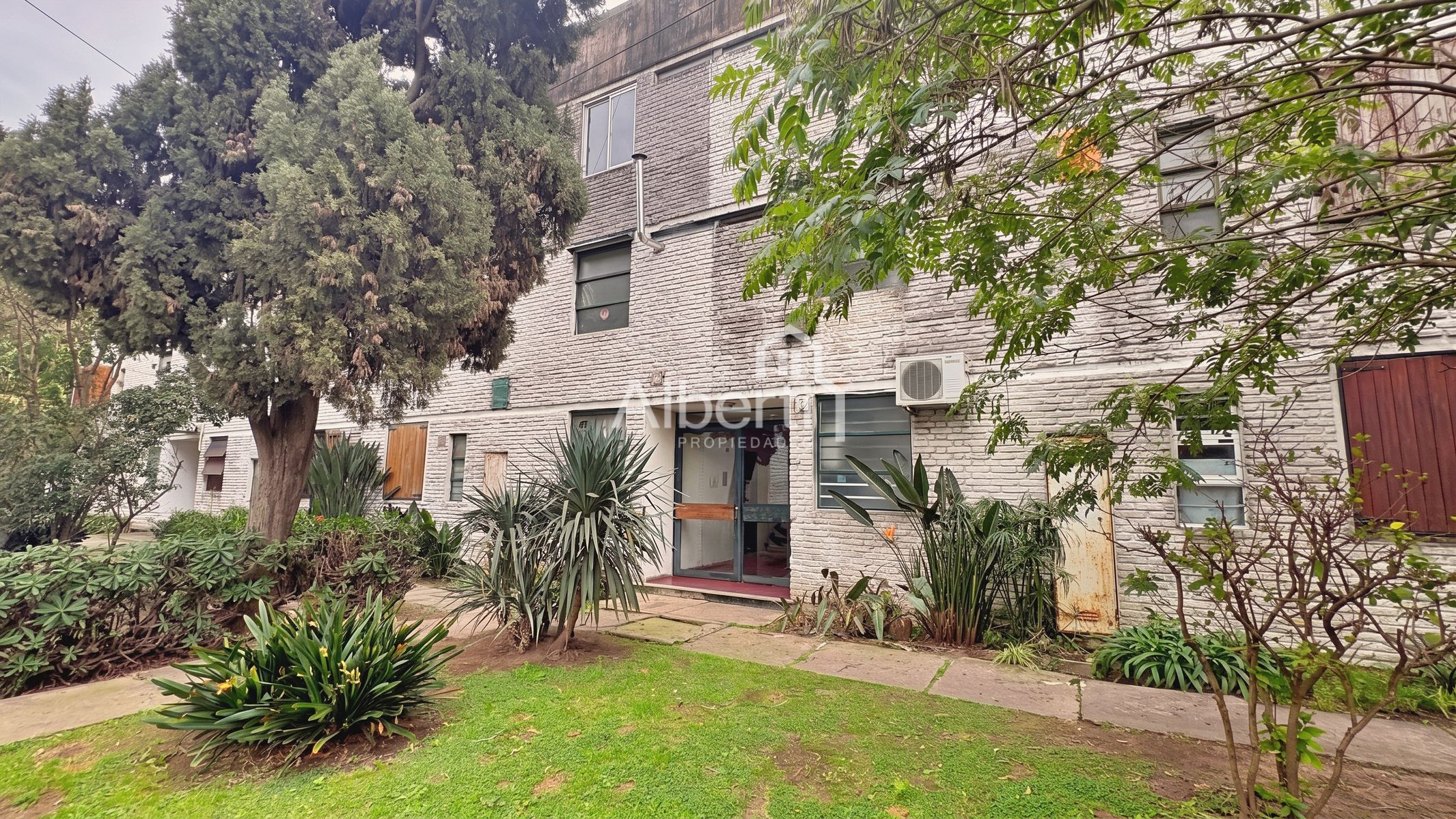 VENTA DEPARTAMENTO 3 AMBIENTES EN HAEDO NORTE.
