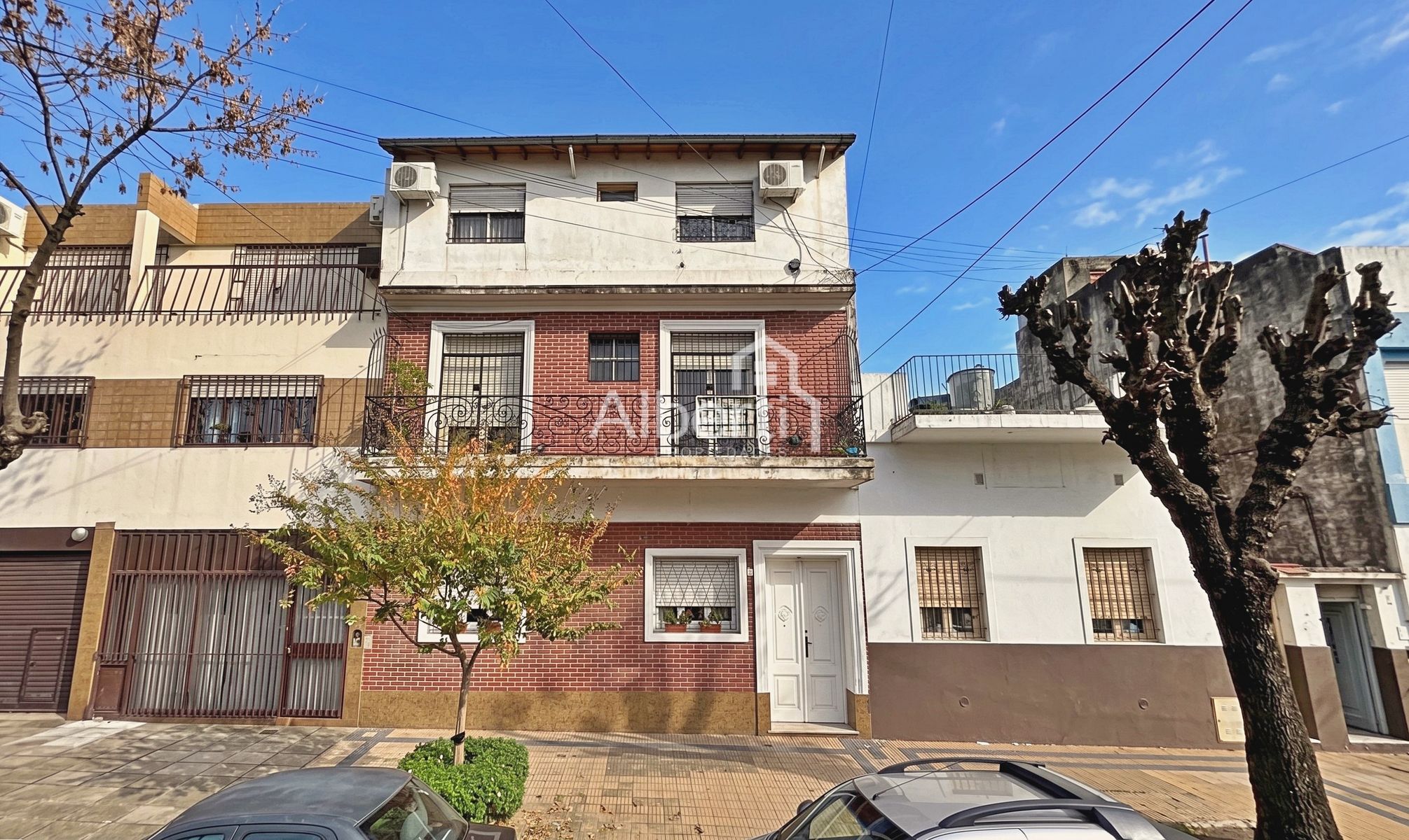 VENTA ESPACIOSO P.H 3 AMBIENTES EN LINIERS.