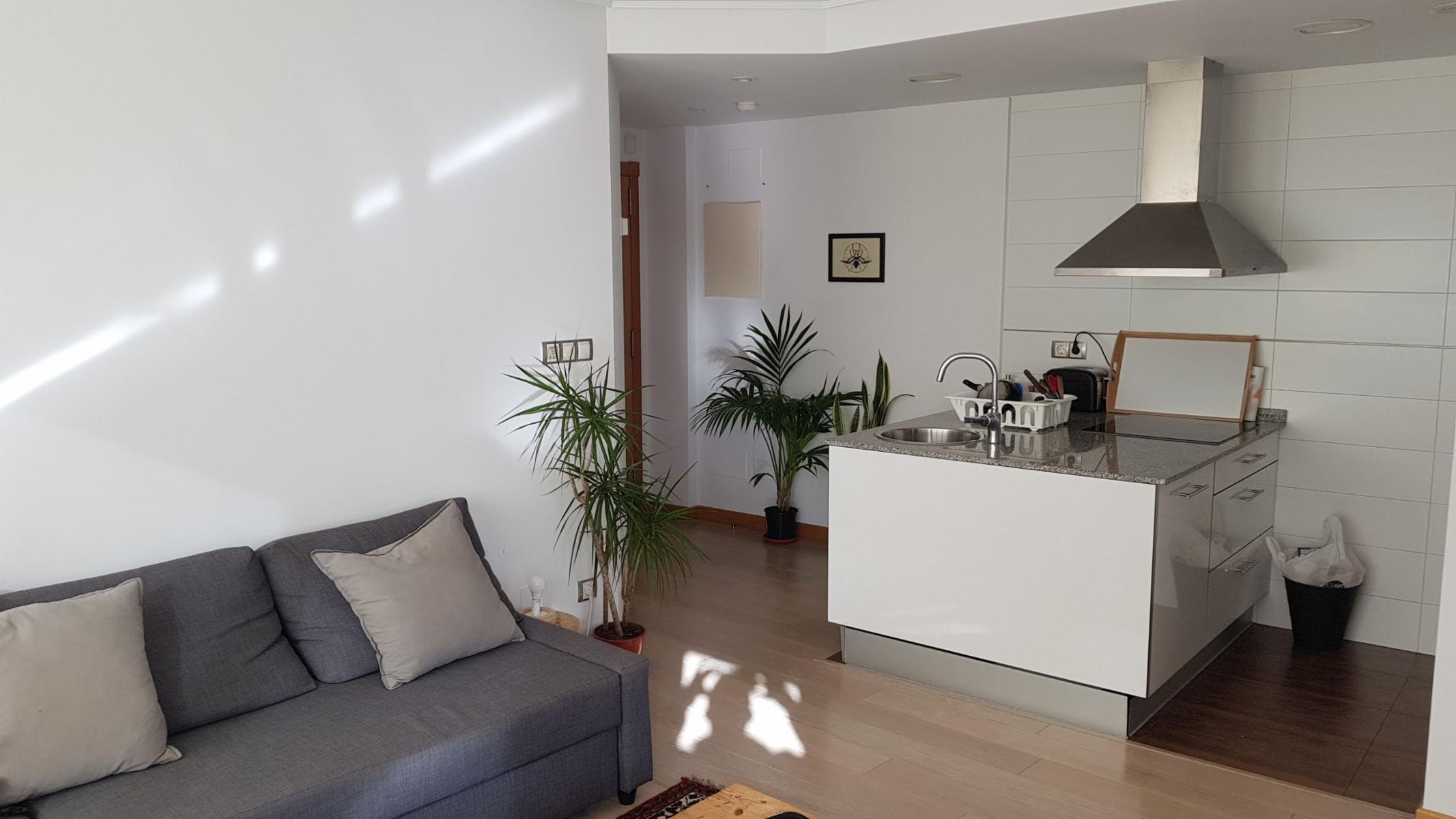 Vivienda semi-nueva con magnifica orientación (SUR)