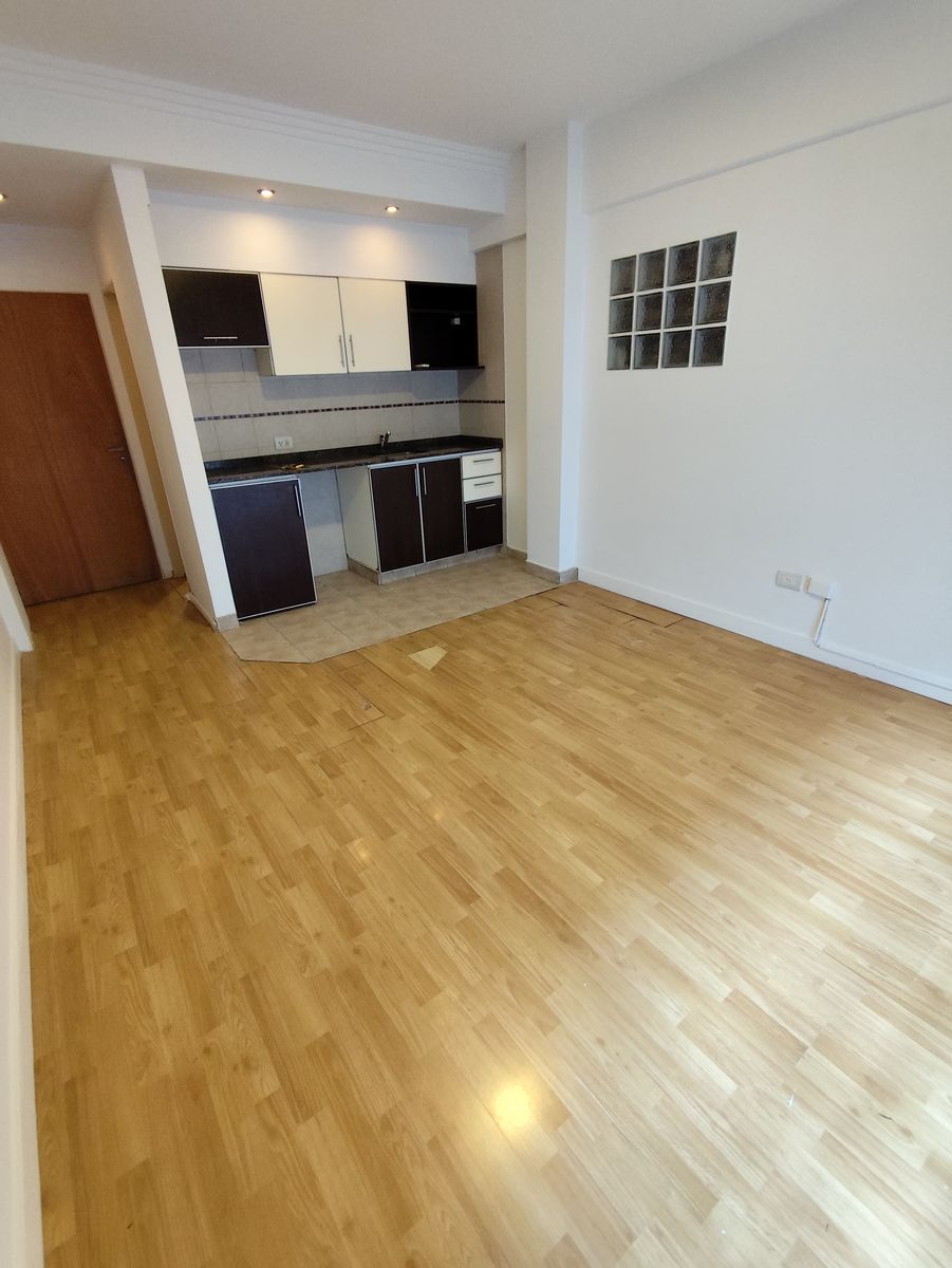 VENTA DEPARTAMENTO MONOAMBIENTE A MTS DEL HOSPITAL ITALIANO