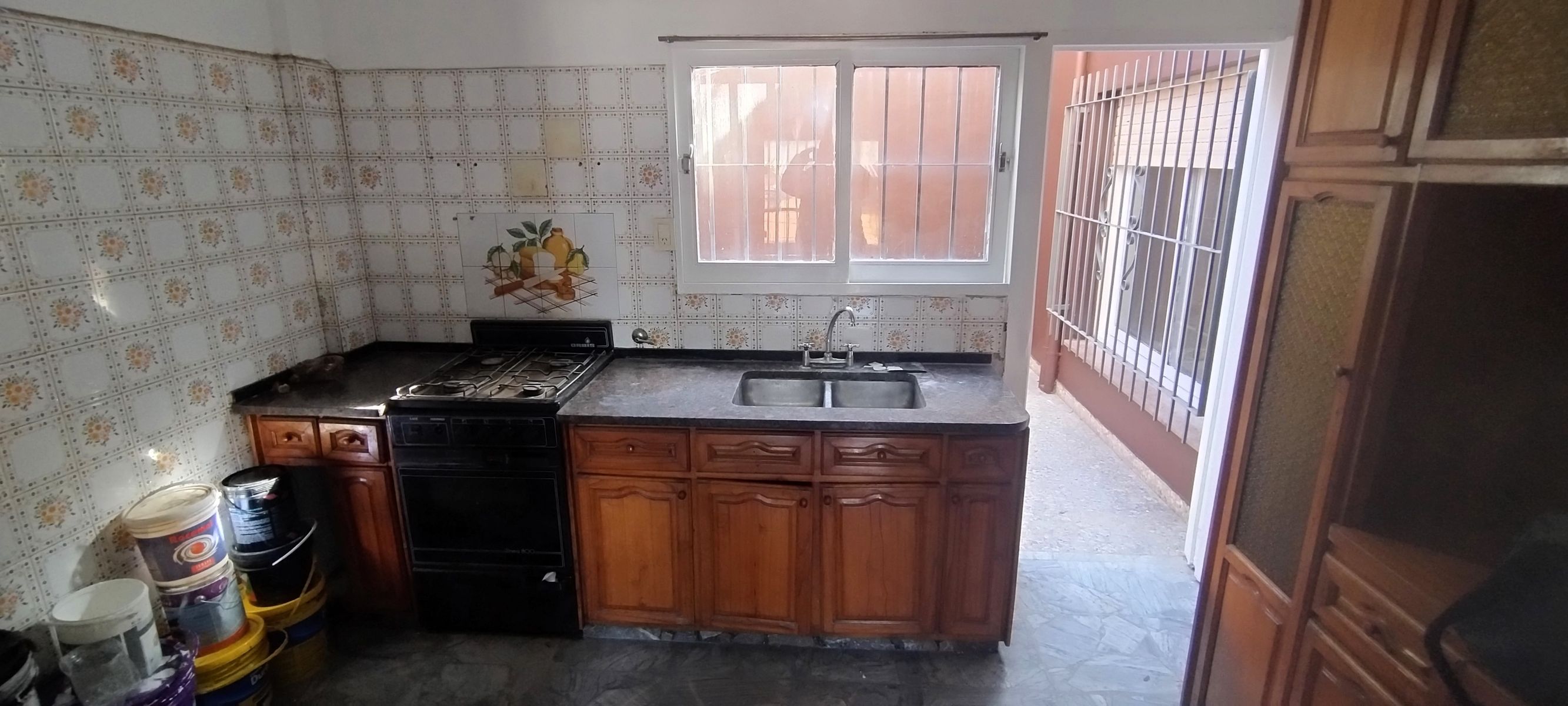 Departamento de 3 ambientes en centro de San Justo.