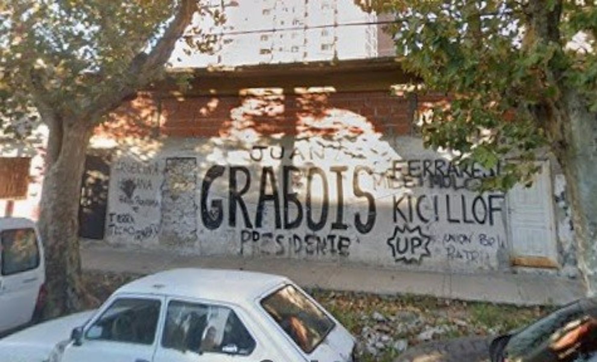 Lote de 12 x 51 en centro de Avellaneda