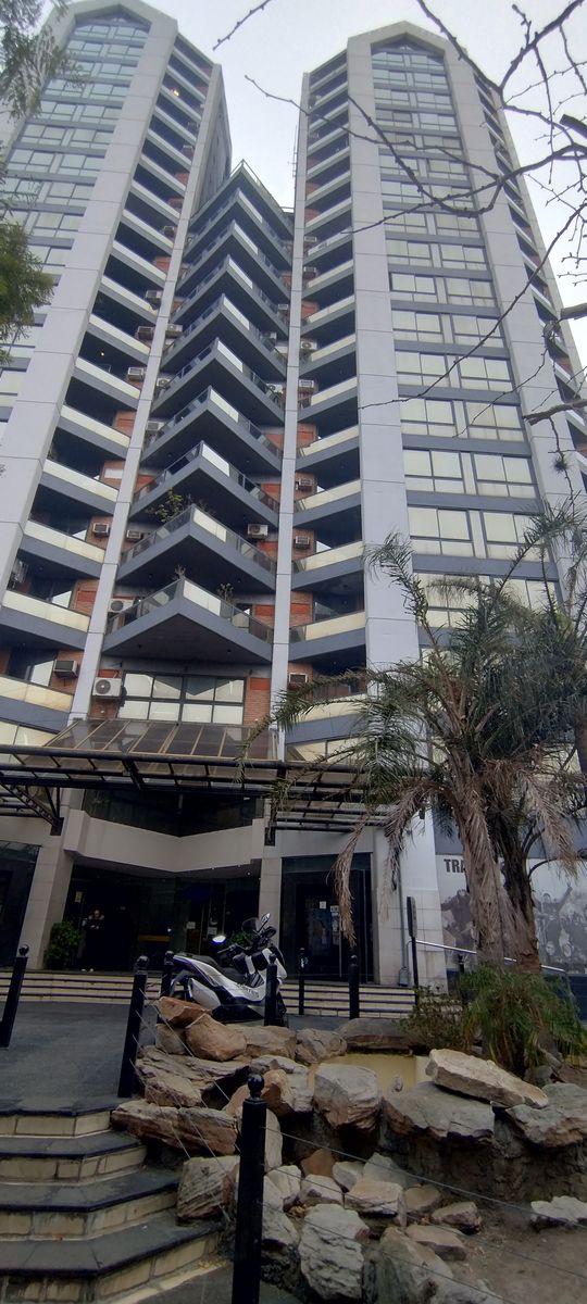Departamento de 3 ambientes con dos baños en Torres Gemelas de San Justo.