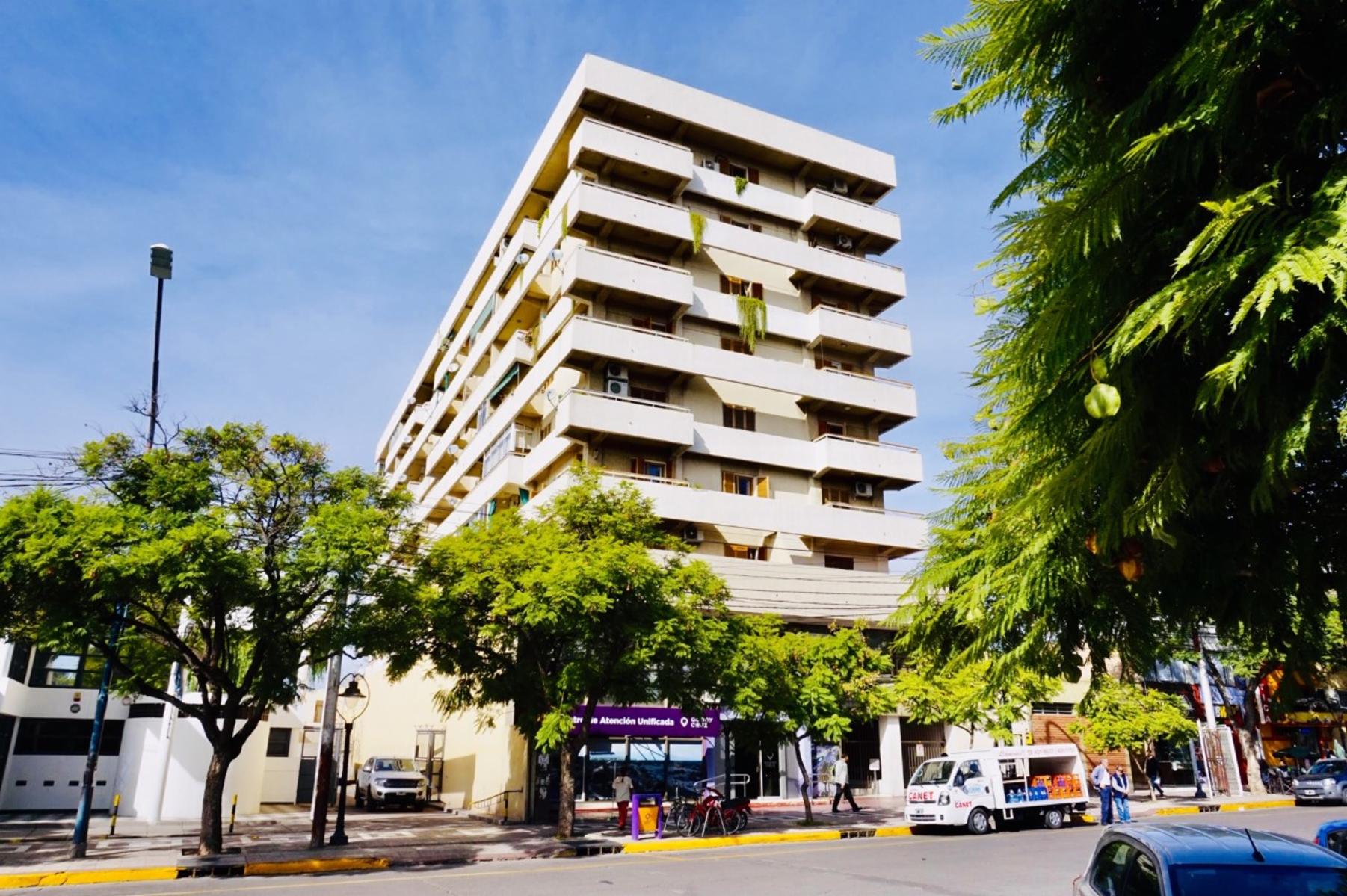 FLORES LUVELLO Vende Departamento 3D 2B Edificio BUCI Godoy Cruz