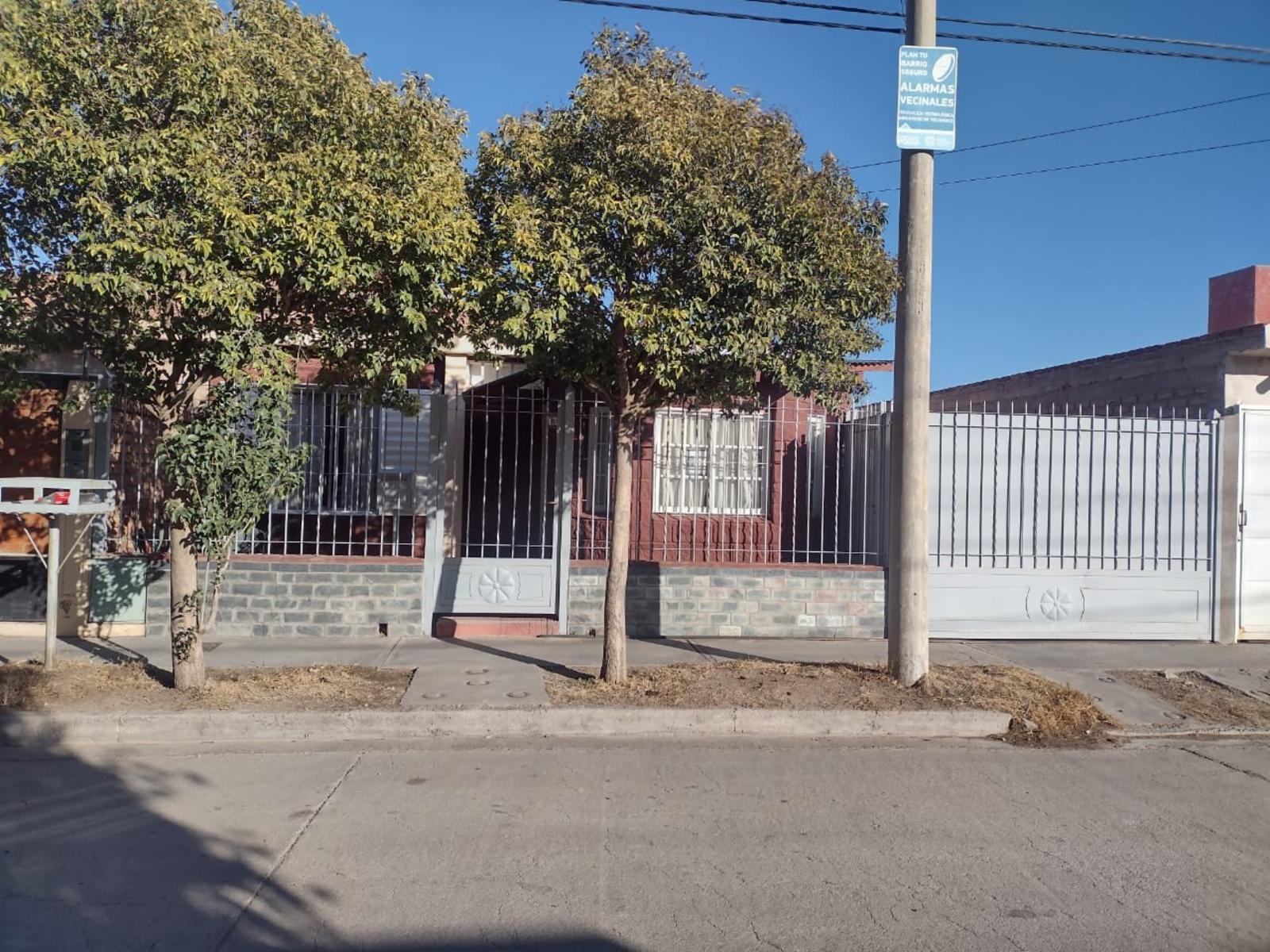 Casa en venta B° 142 viviendas