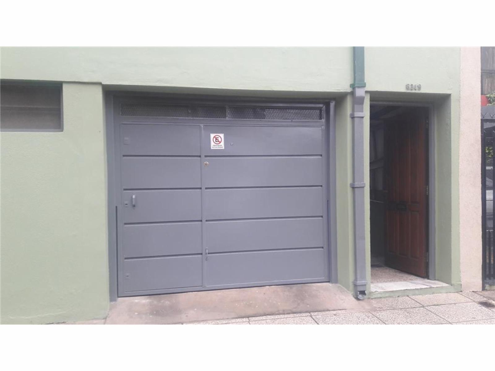 VENTA DE PH DE 6 AMBIENTES AL FRENTE CON GARAGE IDEAL PARA DOS FAMILIAS. ZONA LINIERS