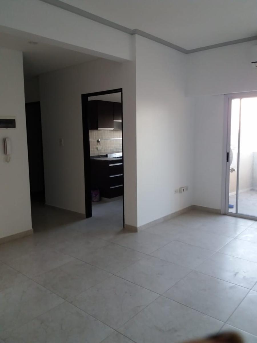 DEOCARE PROPIEDADES VENDE  HERMOSO SEMIPISO DE 2 AMBIENTES AL FRENTE CON COCHERA ZONA LINIERS