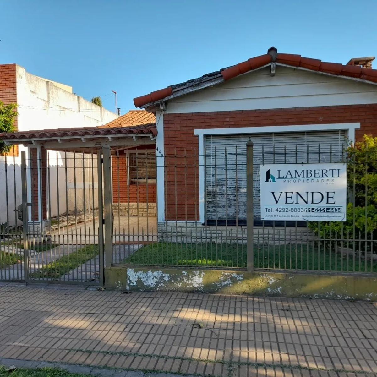 VENTA-CHALET 3 AMBIENTES CON DEPARTAMENTO