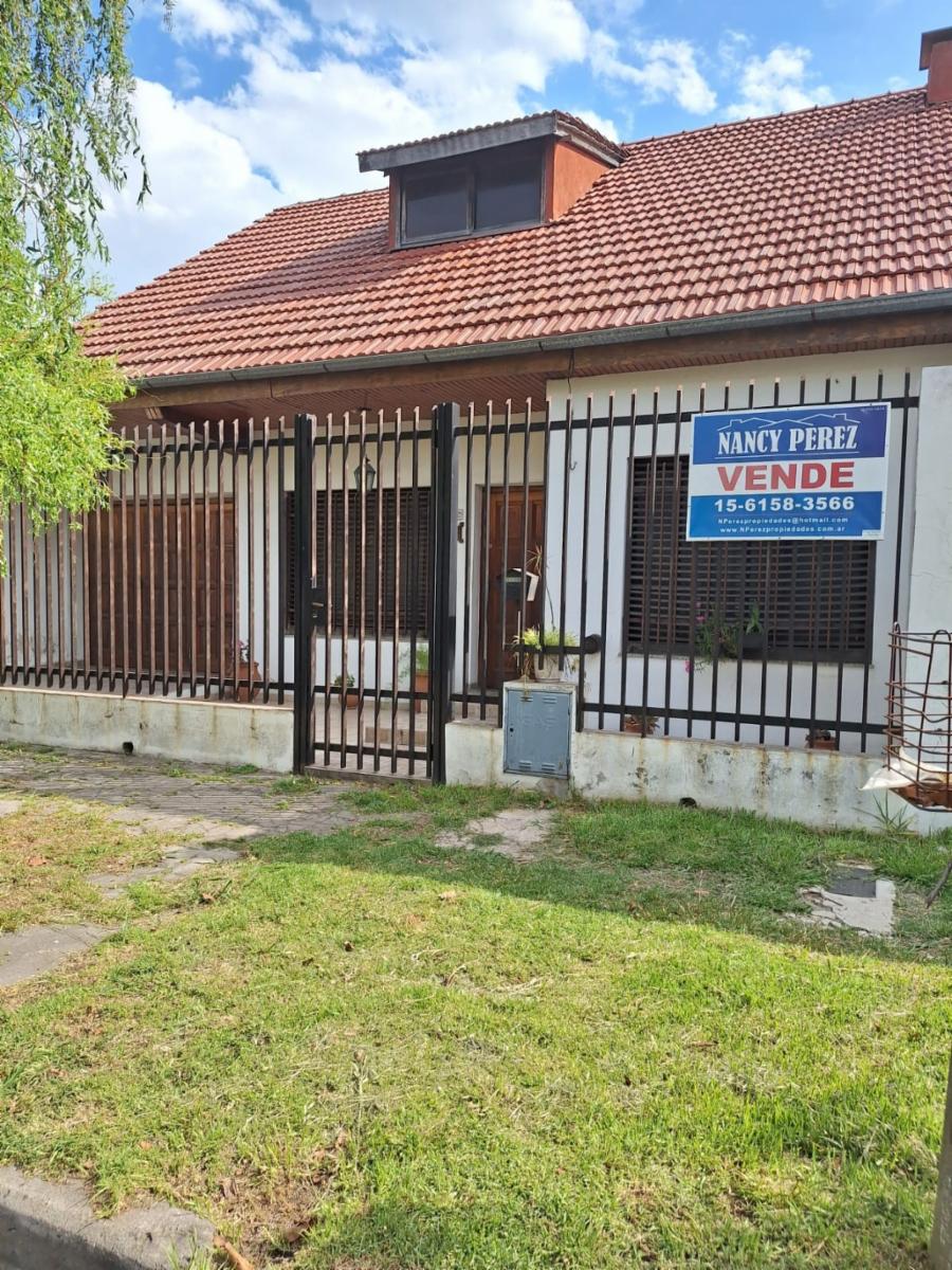 VENTA CHALET 6 AMB.C/COCHERA Y PARQUE VILLA LUZURIAGA (ZONA DEVON)