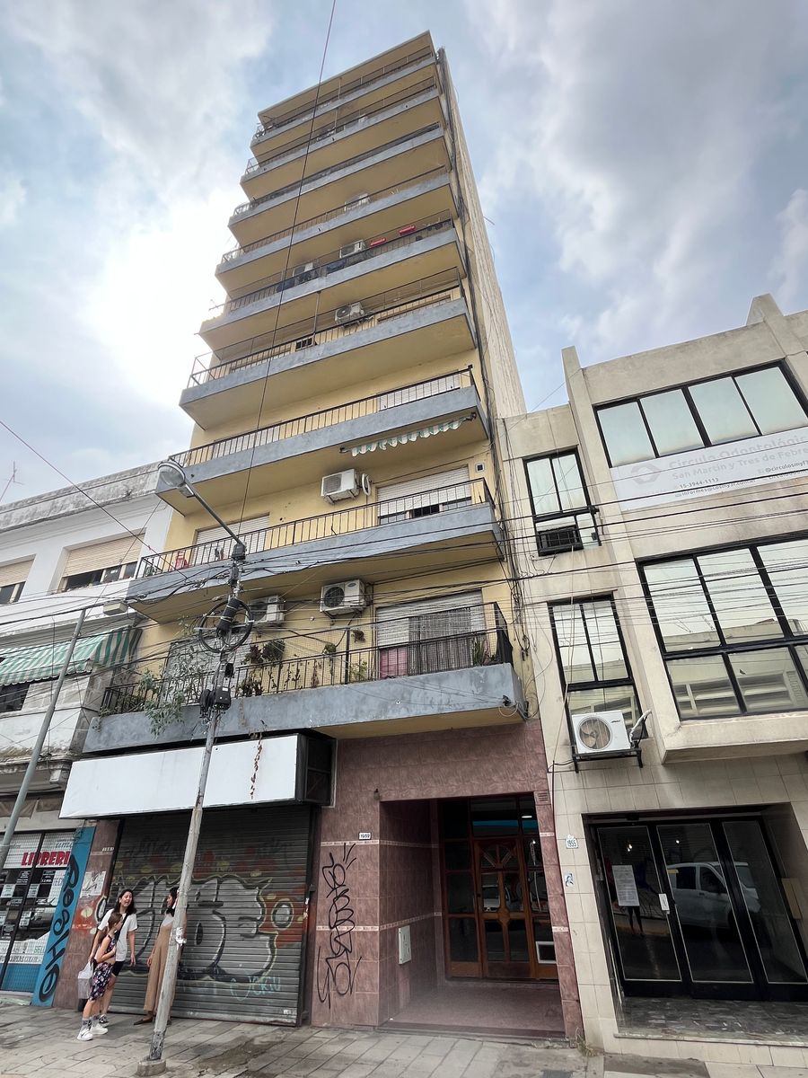 Departamento 2 amb. a mts. peatonal