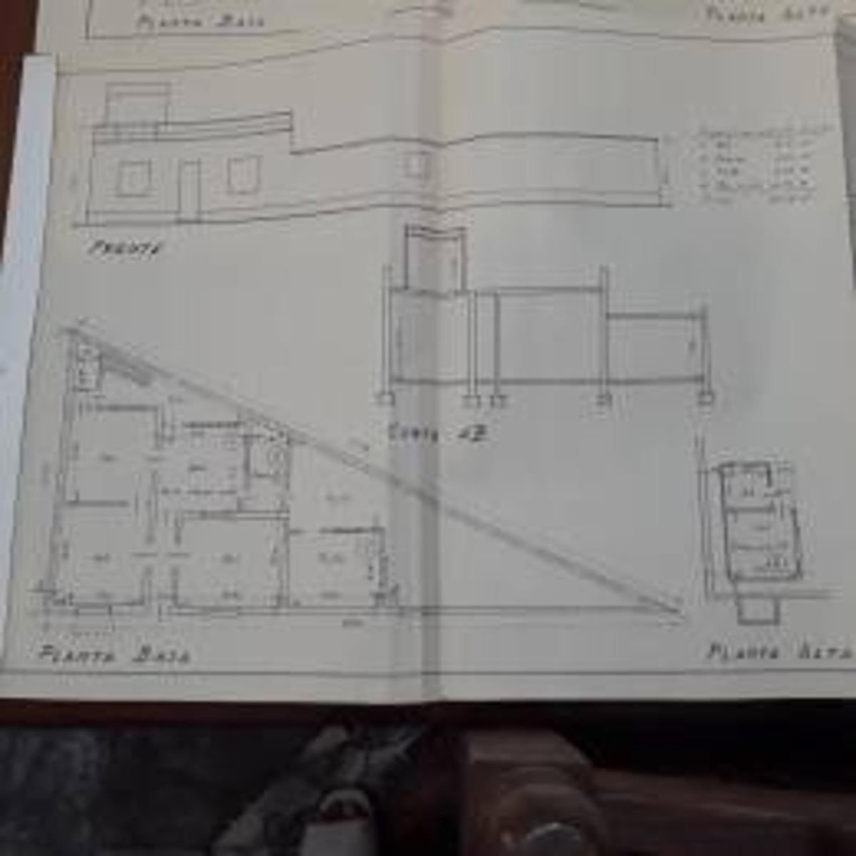 EXCELENTE TERRENO CON CONSTRUCCIÓN