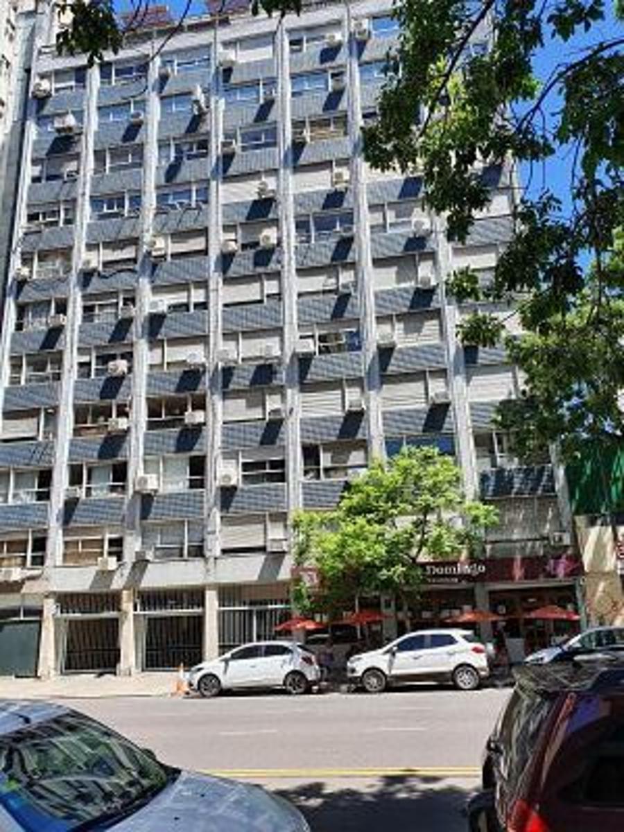 OFICINA de 30 M2 sobre AVDA. BELGRANO 634