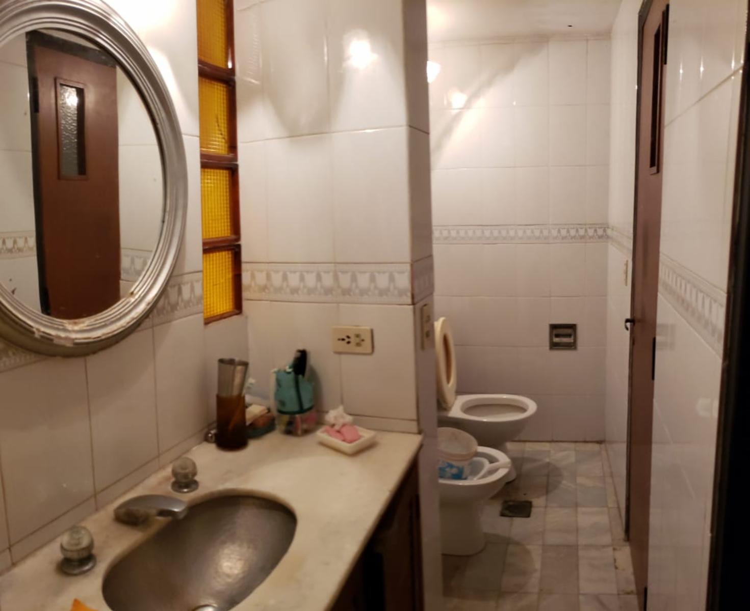 CHILE AL 600 . CASA A RECICLAR