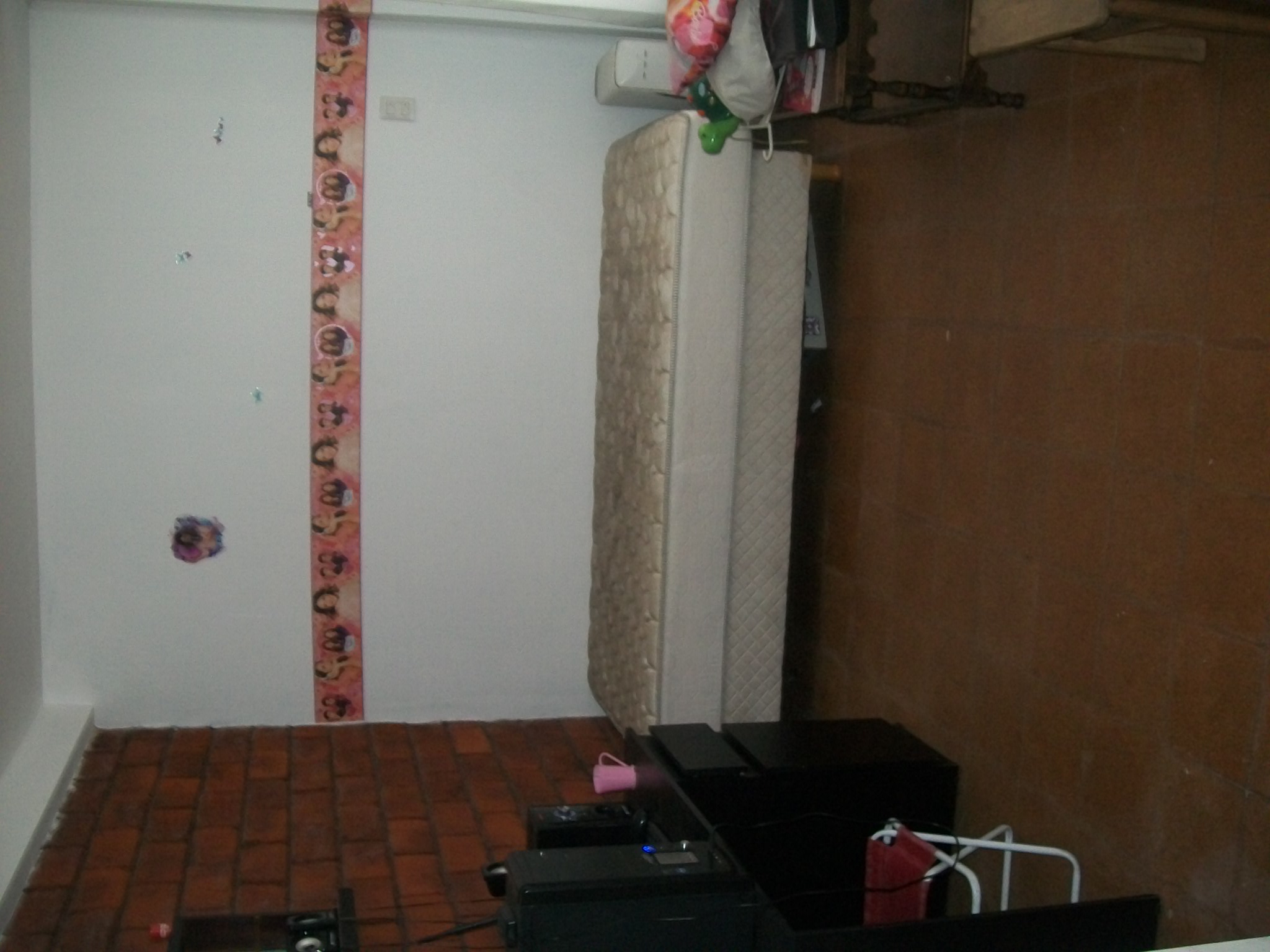 TIPO CASA 4 AMBIENTES - EXCELENTE!