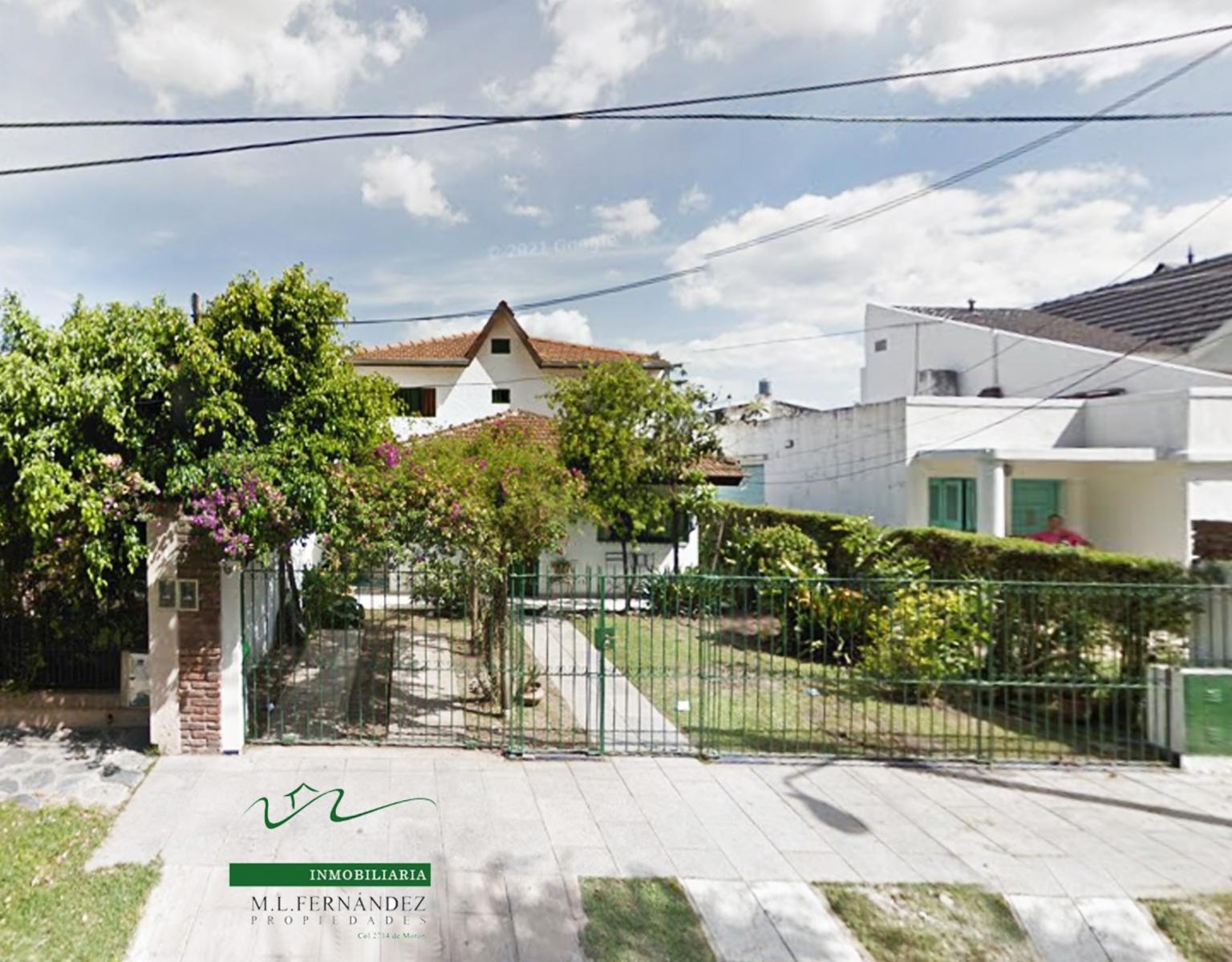 Amplia Casa en barrio Ituzaingo norte