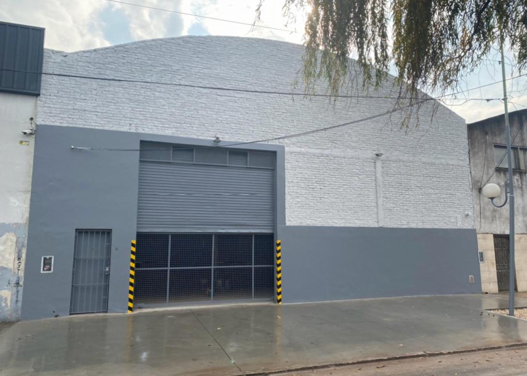 GALPON INDUSTRIAL EN ZONA OESTE