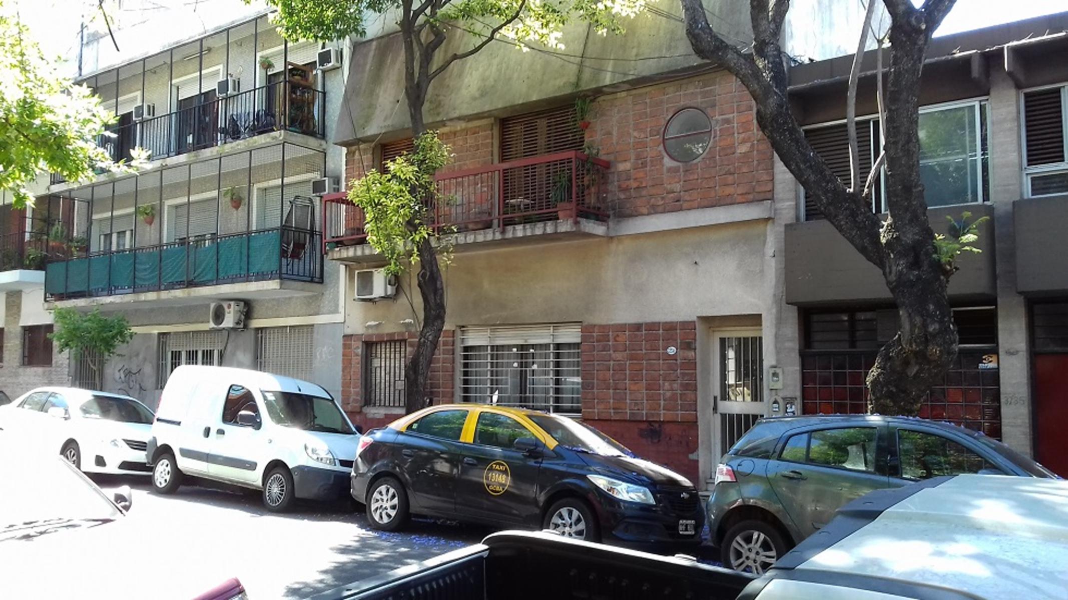 Amplio Tipo Casa P.H Sin Expensas 3 Amb al Frente Planta Baja Falcón y Pergamino