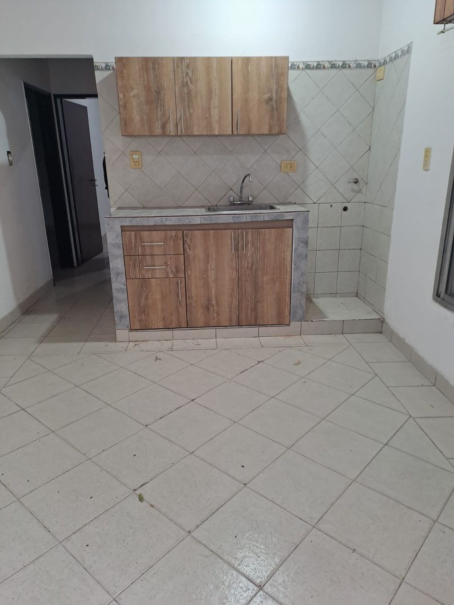 LA TABLADA- NAZAR AL 500 - ALQUILER-DEPARTAMENTO P.ALTA .3 AMB.