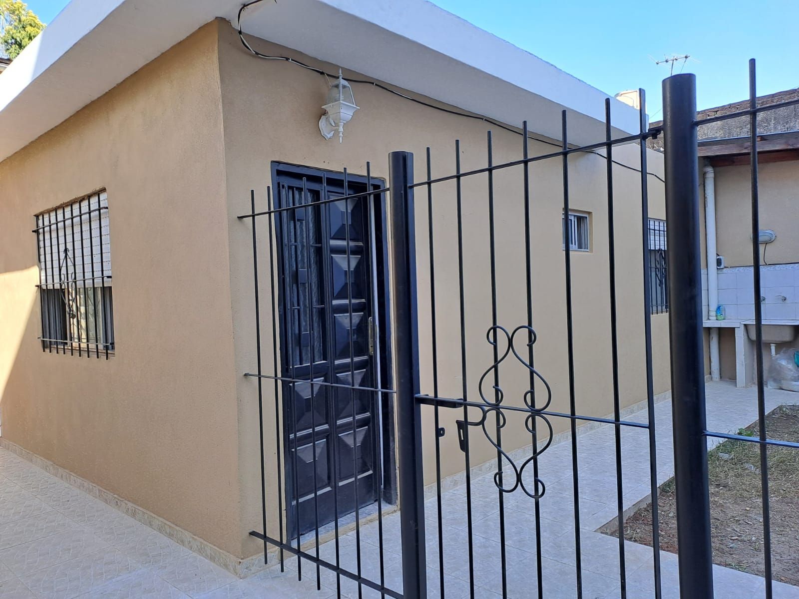 LA TABLADA-ALQUILER-DEPARTAMENTO DE 2 AMBIENTES