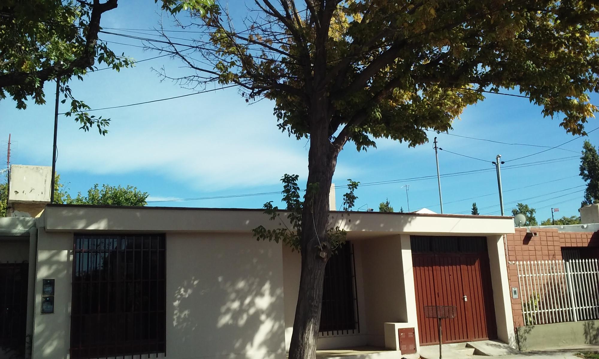 BARRIO DECAVIAL CALLE LOS NOGALES