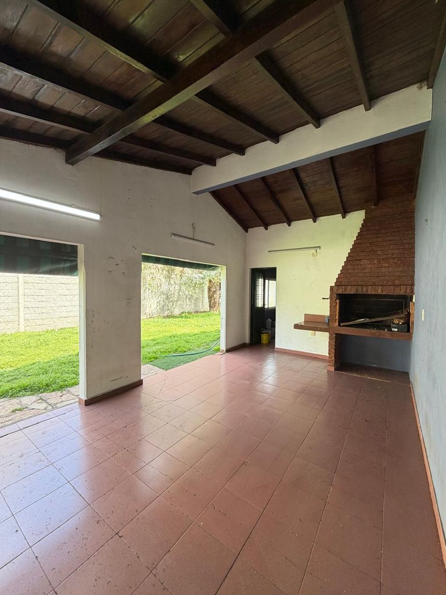 VENTA IMPORTANTE PROPIEDAD EN BARRIO INGLES