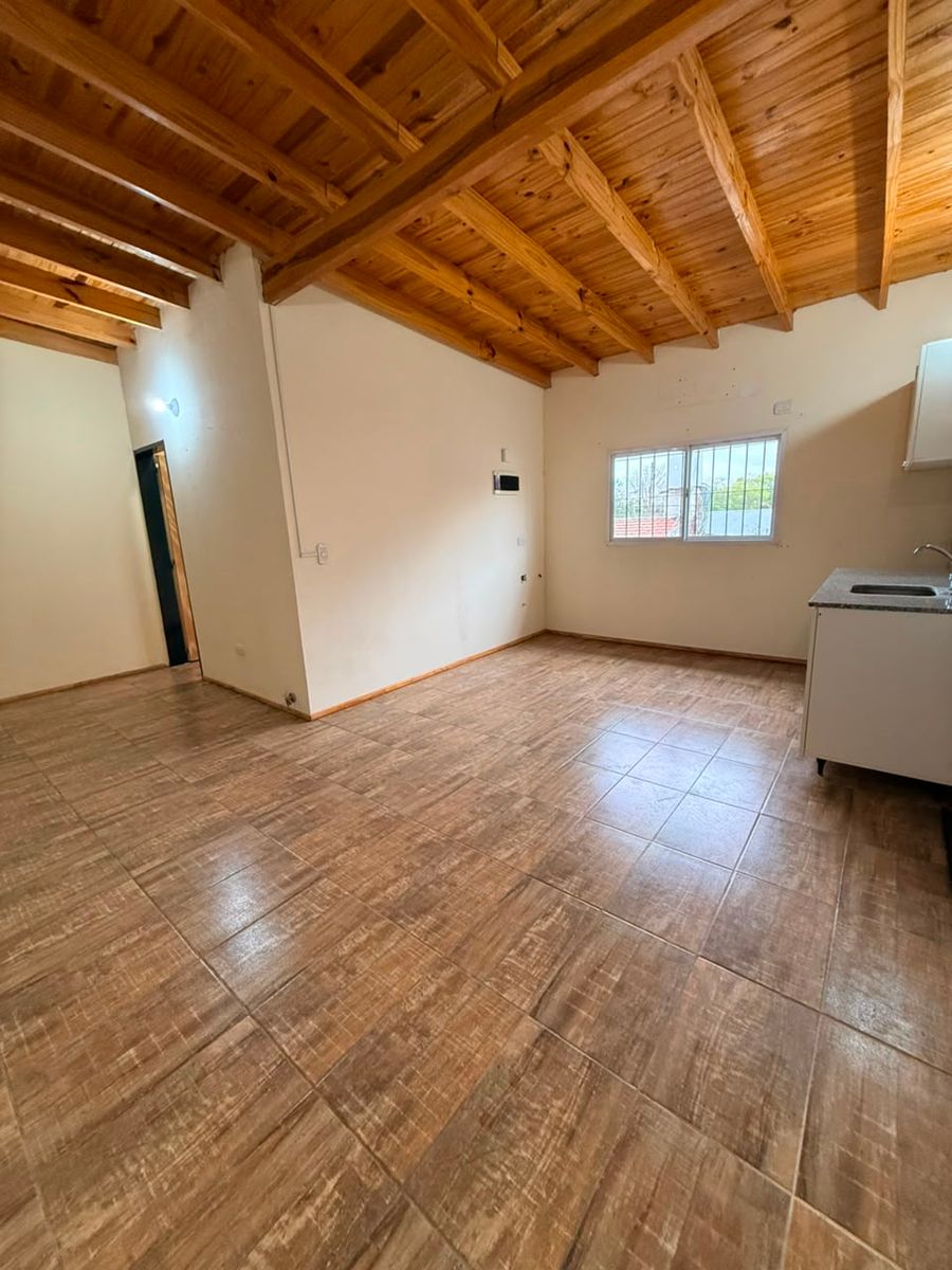 ALQUILER DEPARTAMENTO EN PLANTA ALTA.