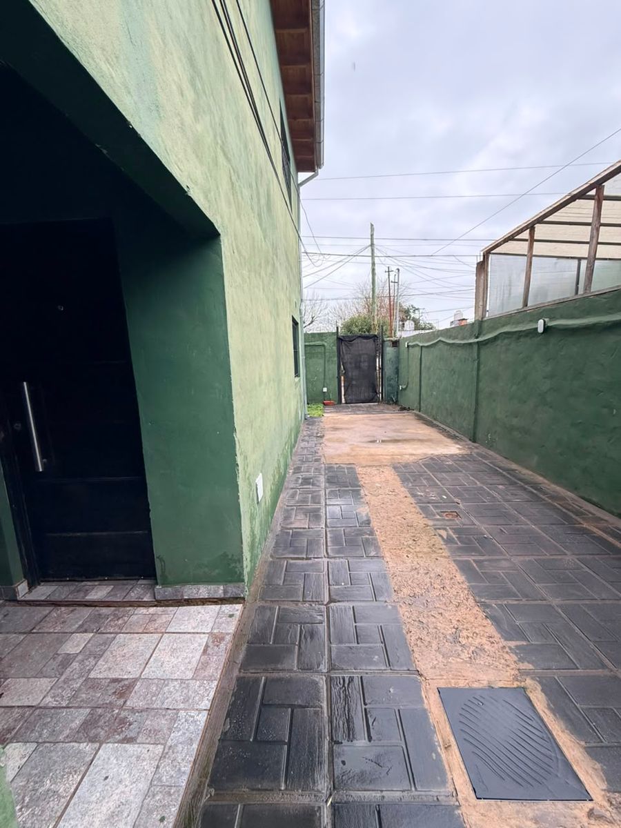 ALQUILER DEPARTAMENTO EN PLANTA ALTA.