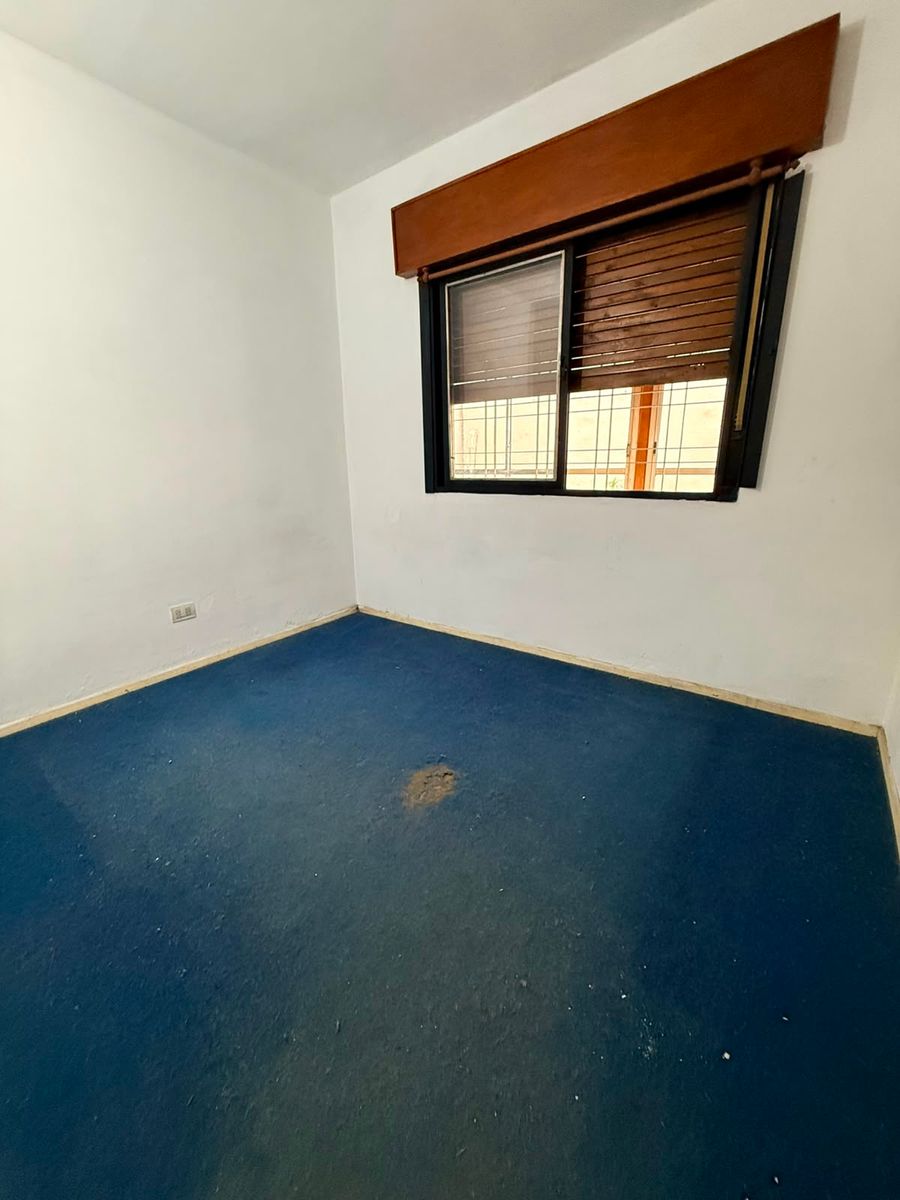 ALQUILER CASA 3 AMBIENTES, CON GARAJE CUBIERTO