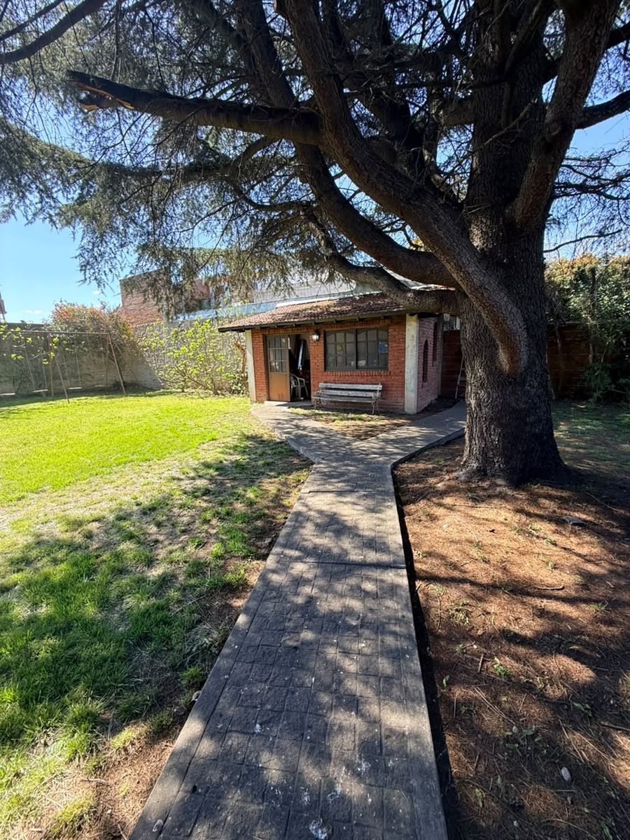 VENTA PROPIEDAD CON EXCELENTE LOTE