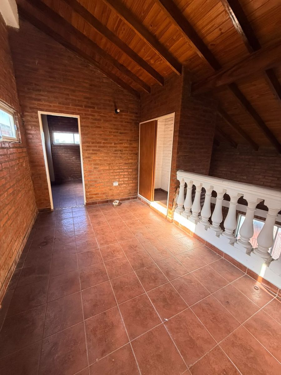 ALQUILER DPTO 3 AMBIENTES PROXIMA A LA ESTACION DE LA REJA