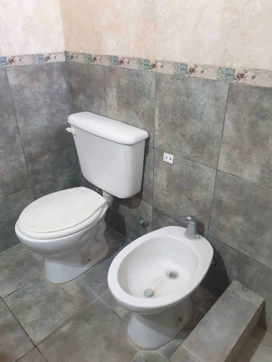 ALQUILER DPTO 2 AMBIENTES CON COCHERA