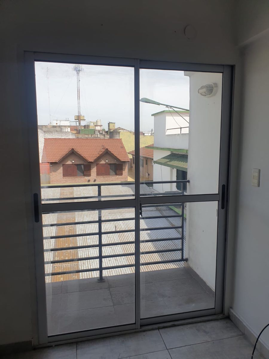 ALQUILER DPTO 2 AMBIENTES CON COCHERA