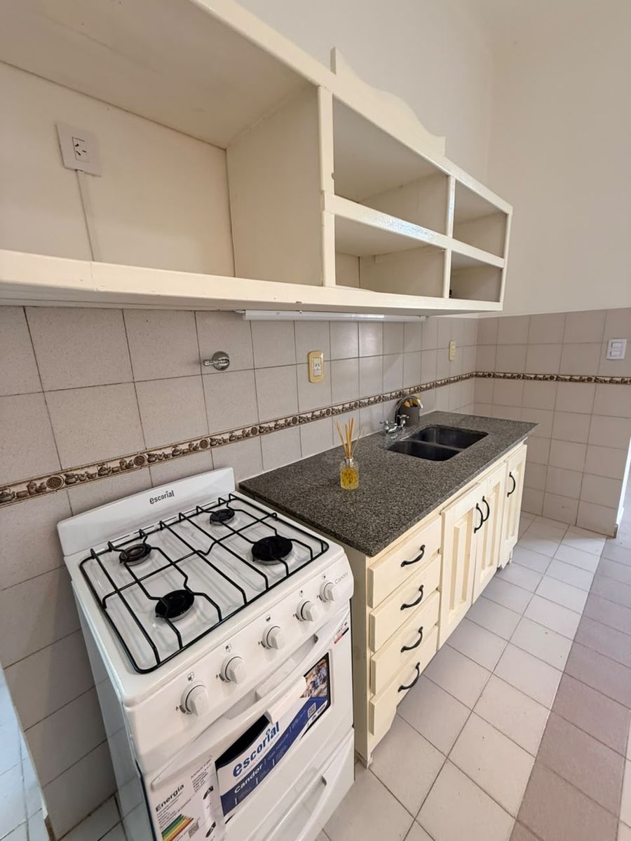 ALQUILER IMPECABLE MONOAMBIENTE