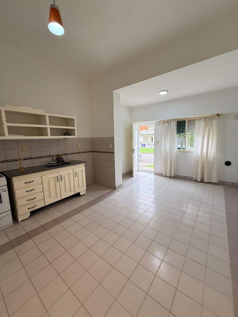ALQUILER IMPECABLE MONOAMBIENTE