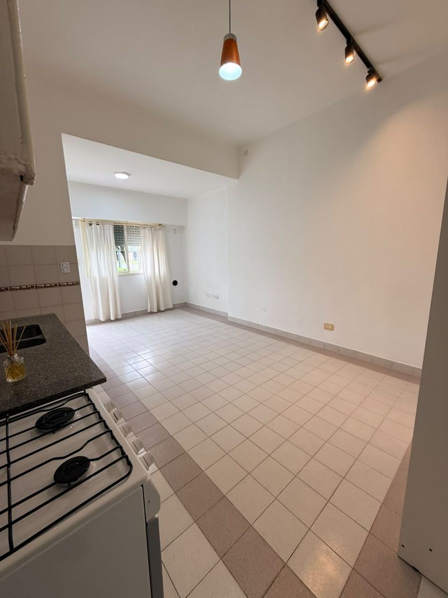 ALQUILER IMPECABLE MONOAMBIENTE