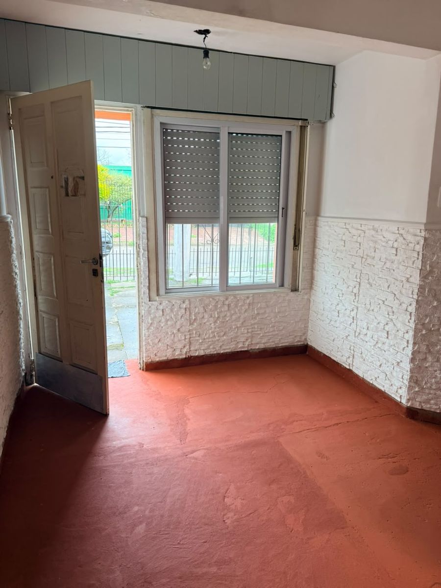 VENTA CASA TRES AMBIENTES A TERMINAR