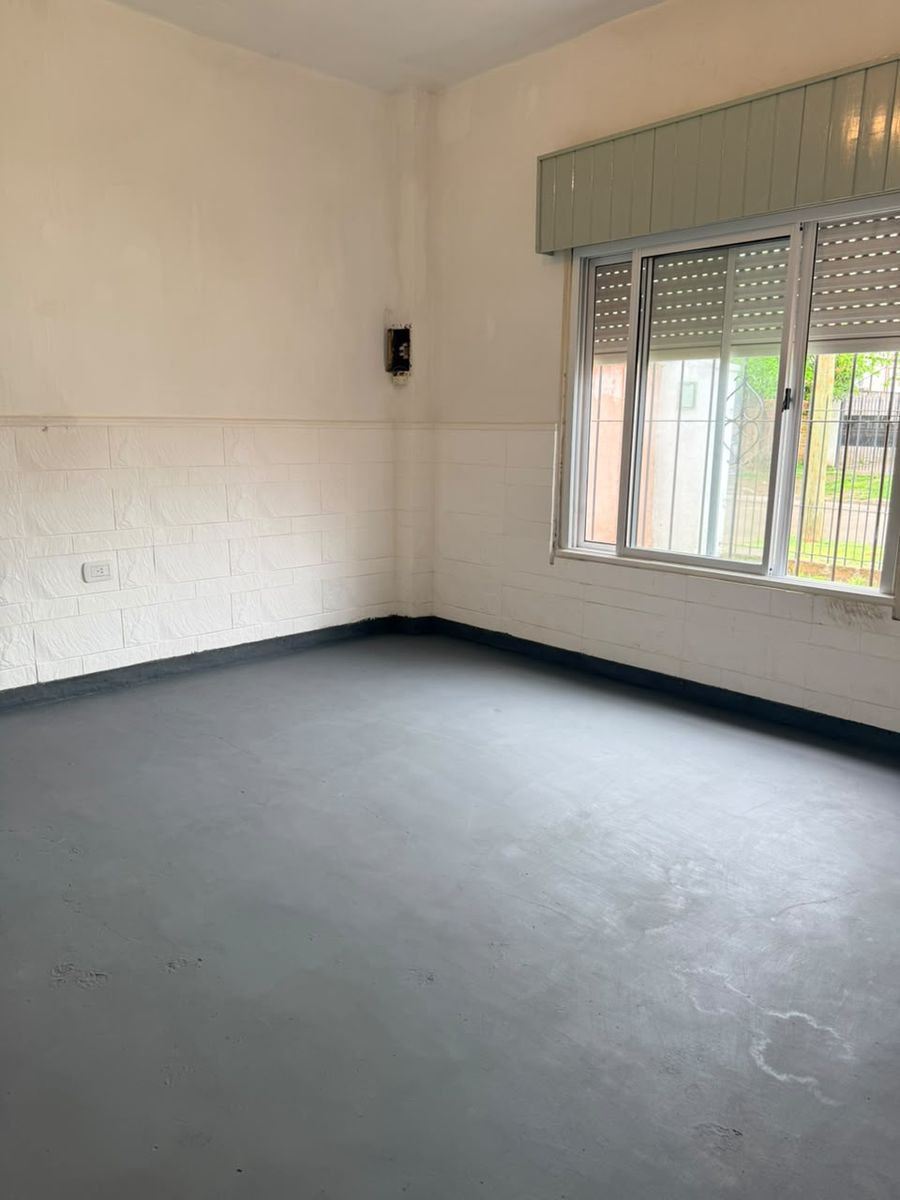 VENTA CASA TRES AMBIENTES A TERMINAR