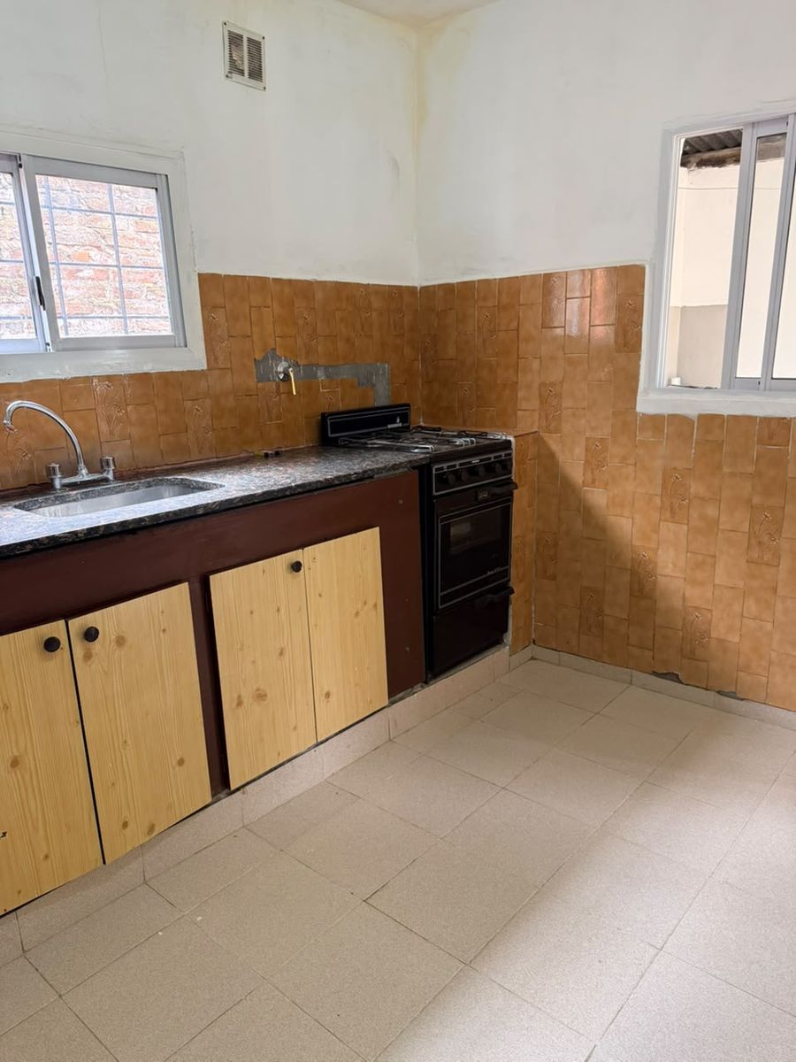 VENTA CASA TRES AMBIENTES A TERMINAR