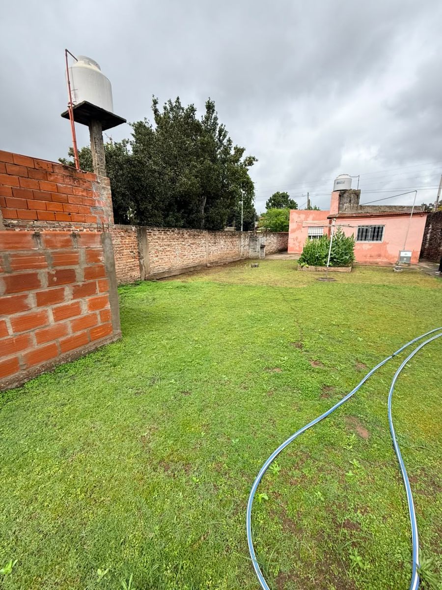VENTA CASA TRES AMBIENTES A TERMINAR