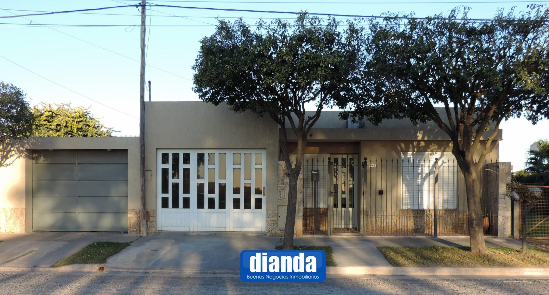 Casa de 2 dormitorios con quincho y galeria