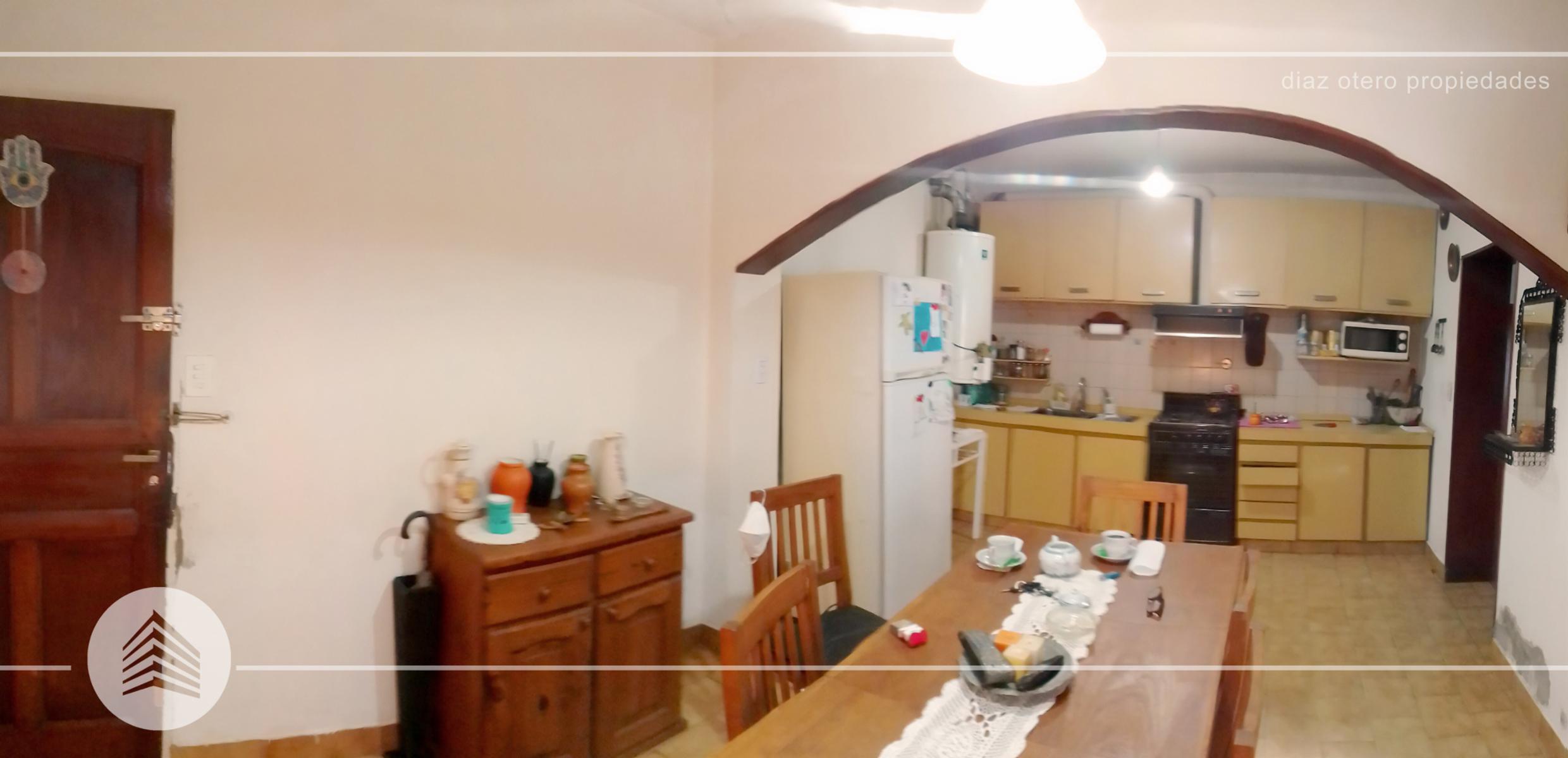 PH EN LA CALABRIA CON JARDIN Y SIN EXPENSAS