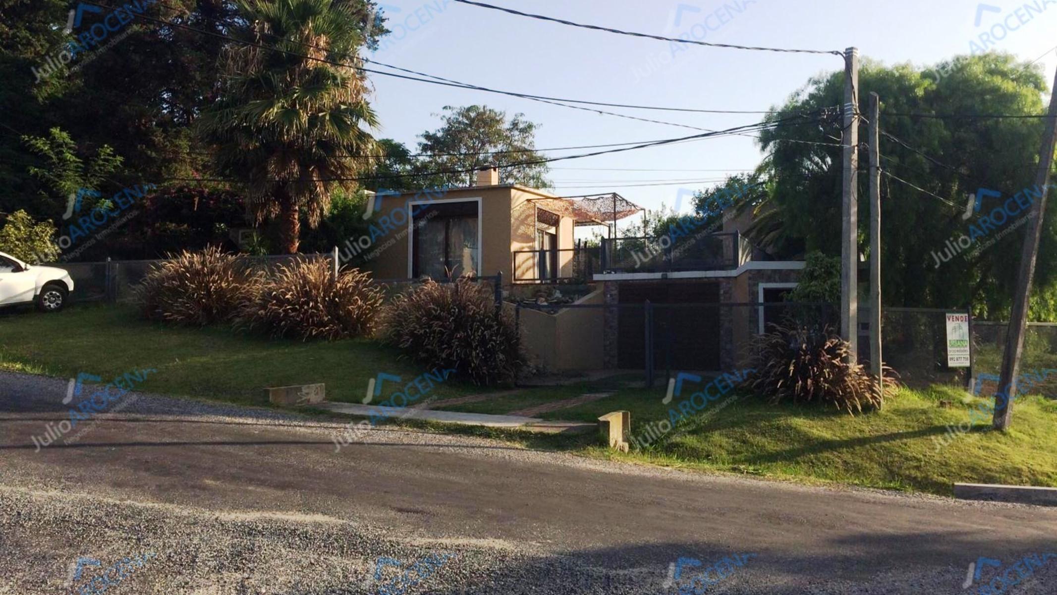 HERMOSA CASA EN VENTA EN ZONA RESIDENCIAL DE COLONIA DEL SACRAMENTO - URUGUAY