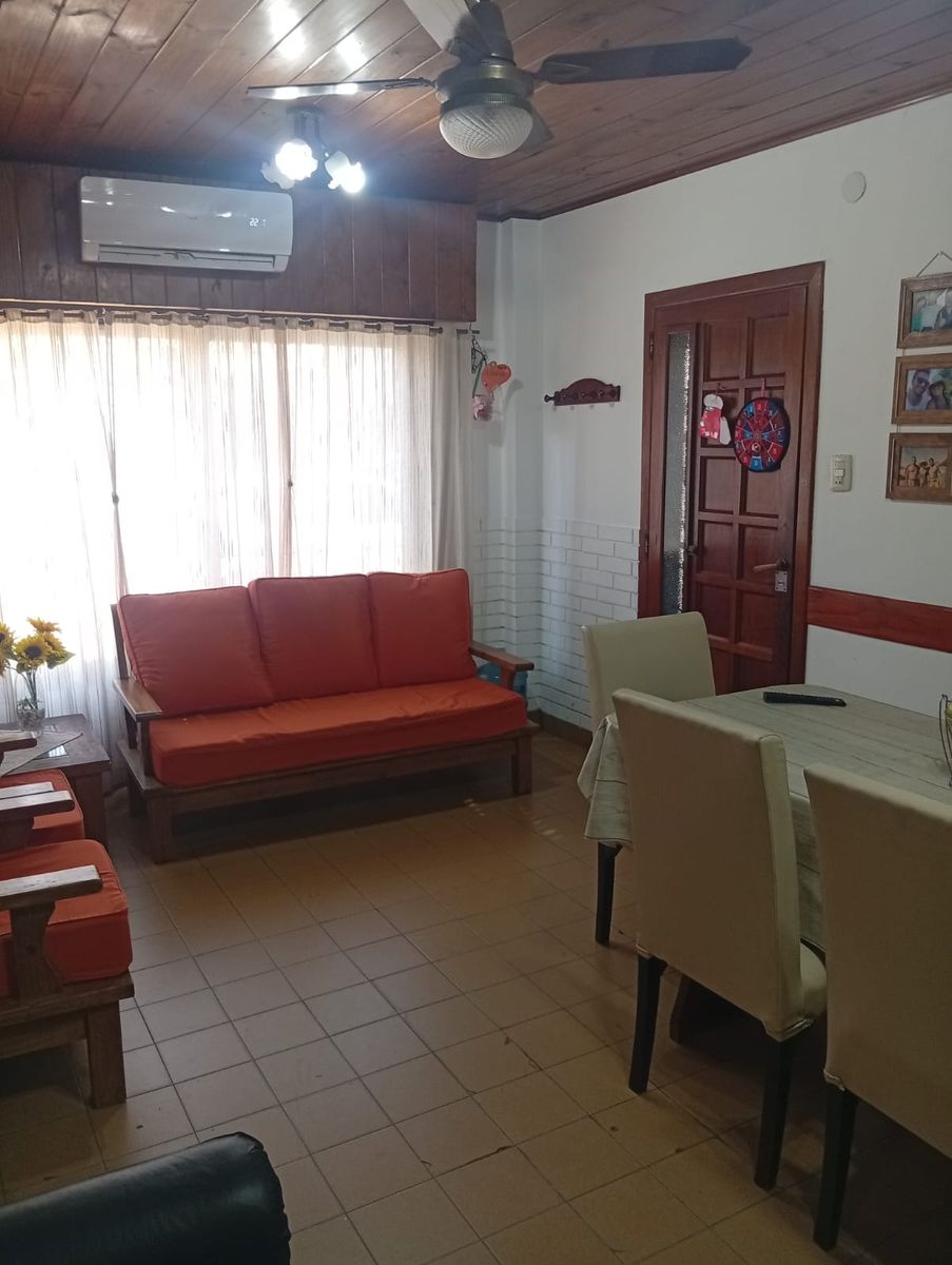 Hermosa Casa - Zona Céntrica - Garin