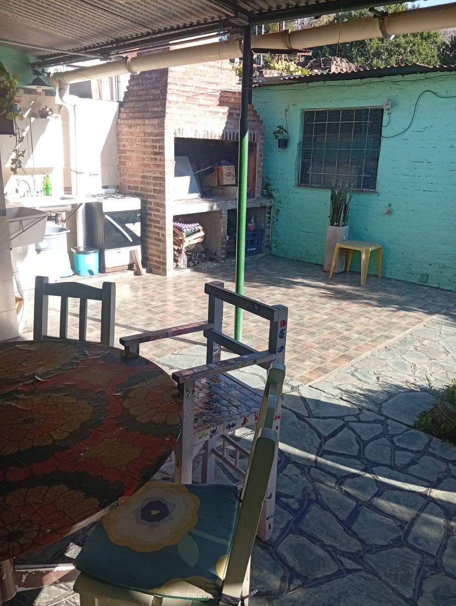 Hermosa Casa - Zona Céntrica - Garin