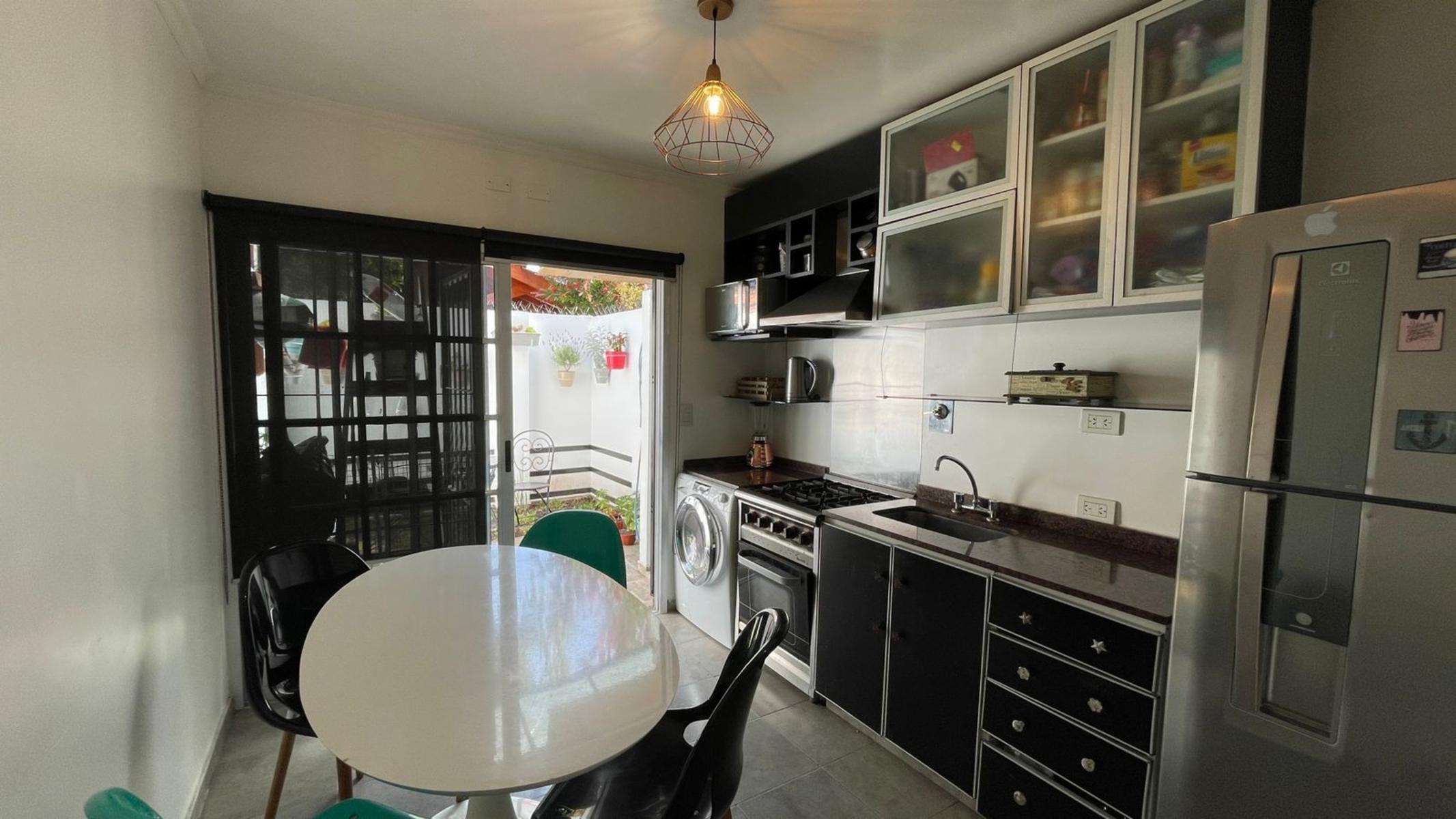 DUPLEX, PH EN VENTA EN VILLA LUZURIAGA 3 AMB CON PATIO, 2 BAÑOS
