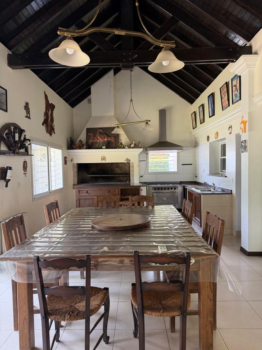 ALQUILER Y VENTA - QUINTA BARRIO EL CAZADOR