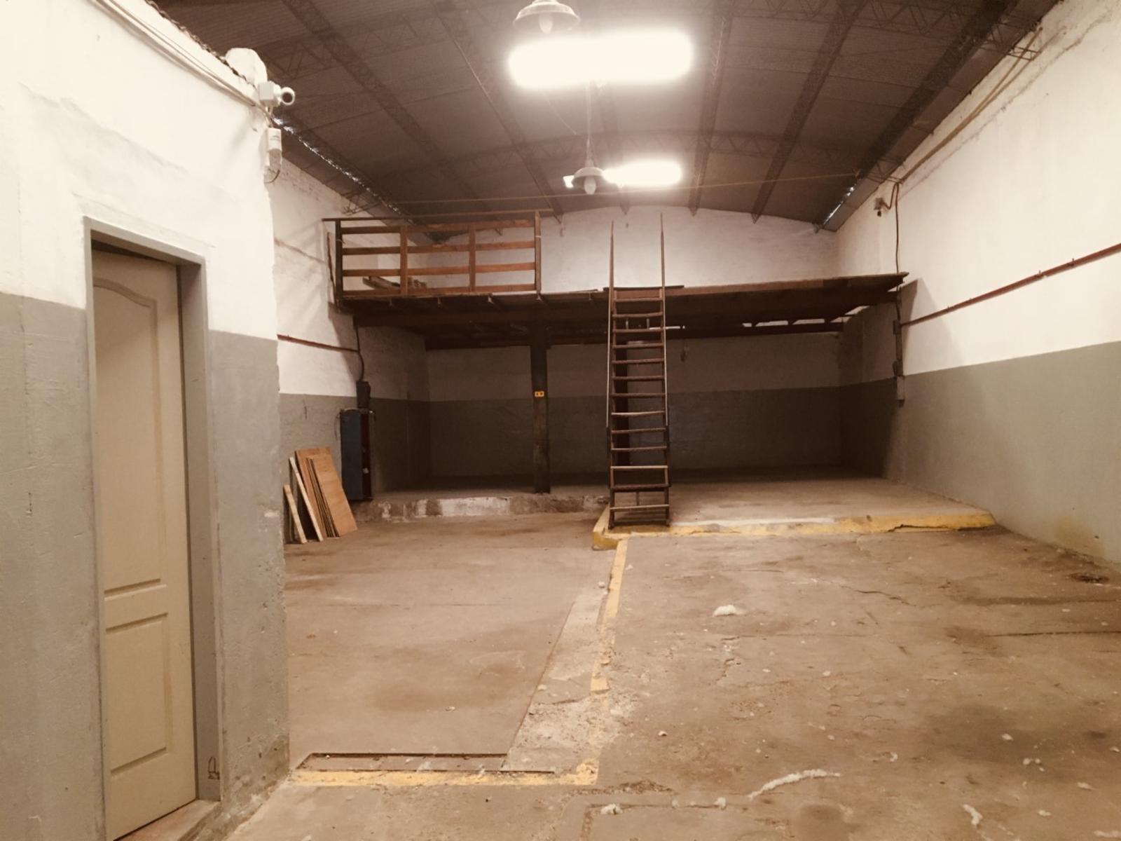 VENTA ¡¡¡¡IMPECABLE GALPON DE 230 M2 FUERZA MOTRIZ